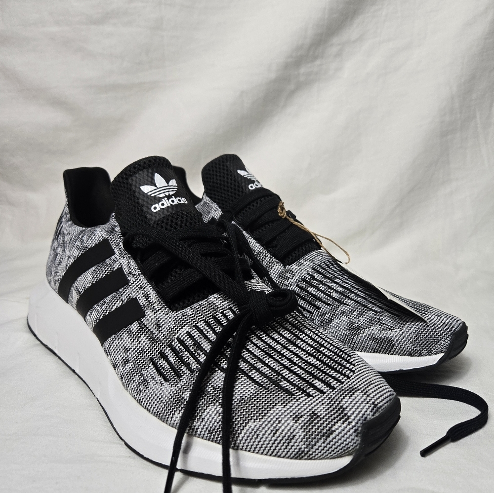 Adidas Swift Run Sneakers